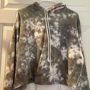 Cropped tie dye hoodie